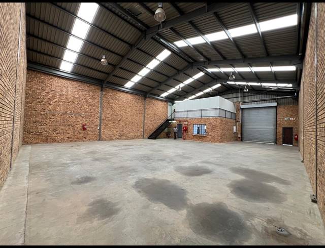 347M² WAREHOUSE TO LET IN STRIJDOMPARK